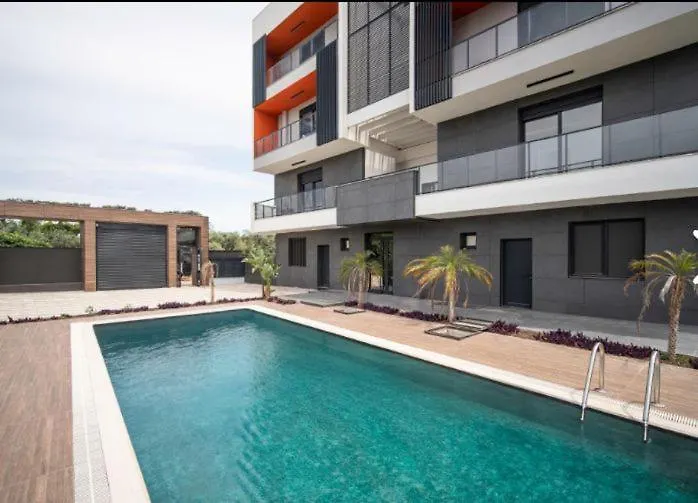 אנטליה Tunc Suites